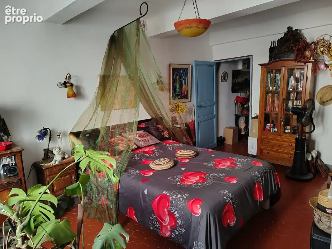RÉGUSSE : maison de village , 3 chambres, bureau avec vue dégagée et cave - photo 19
