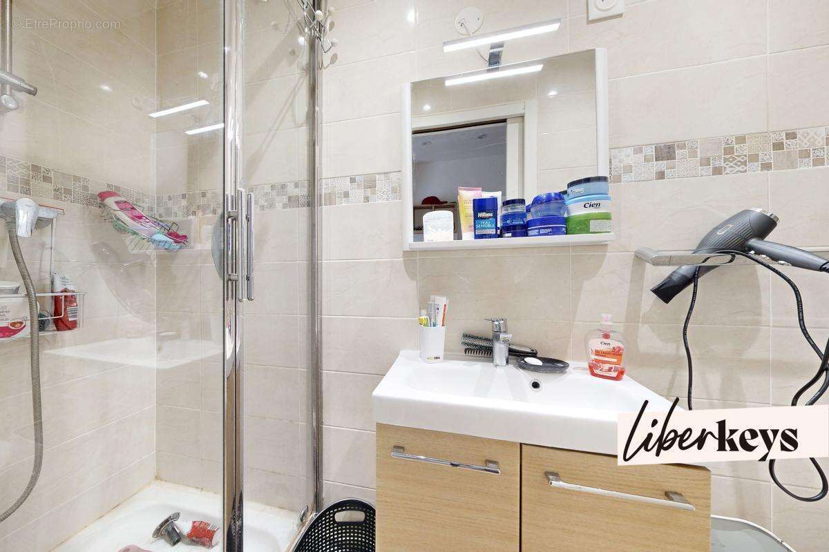 Appartement à PARIS-20E