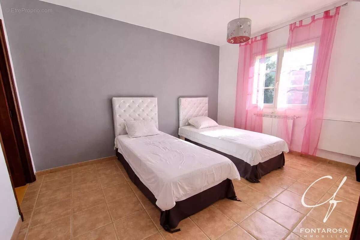 Maison à FREJUS