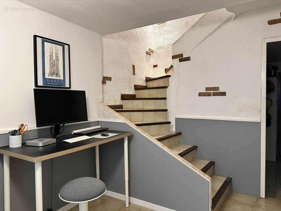 Maison à SAINT-GENIES-DE-FONTEDIT