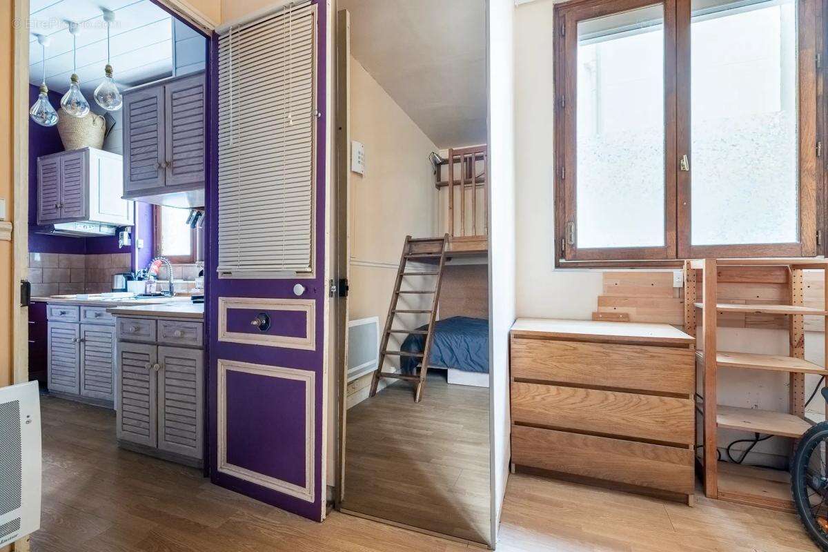 Appartement à PARIS-10E
