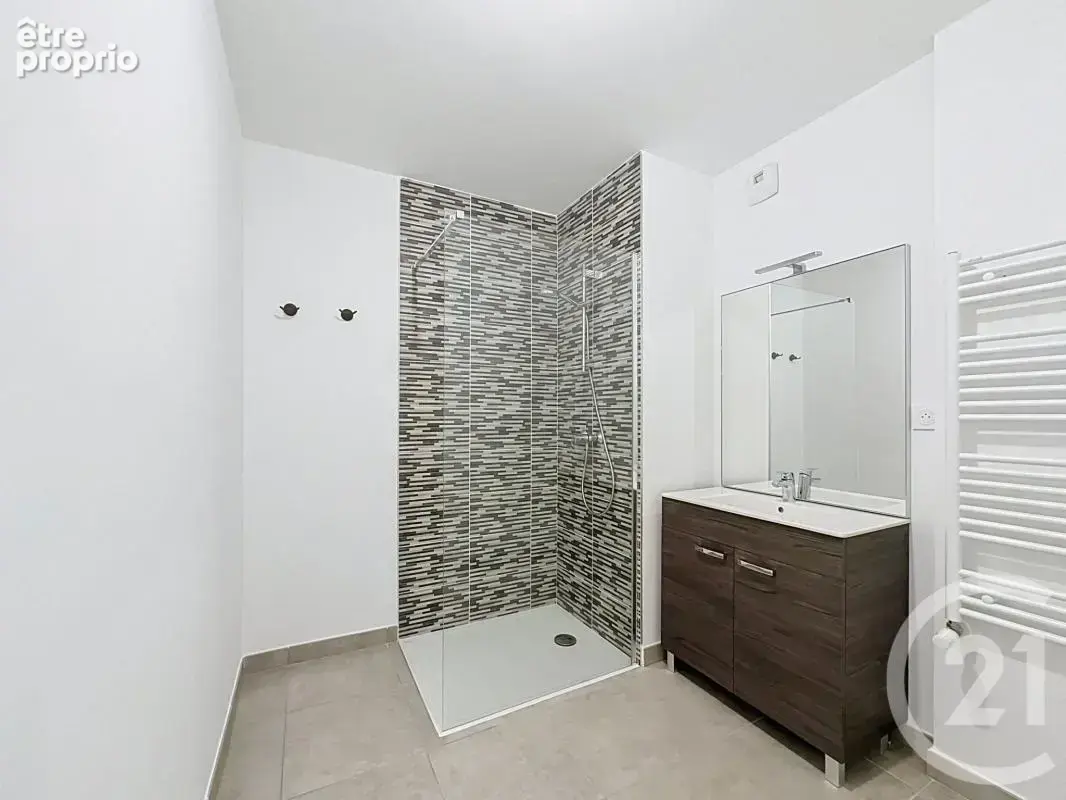 Appartement 64 m² à Brignais  - photo 13