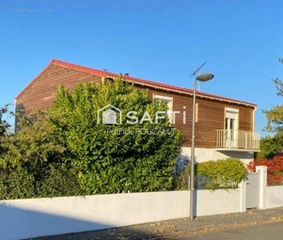 Photo 1 - Maison à POITIERS