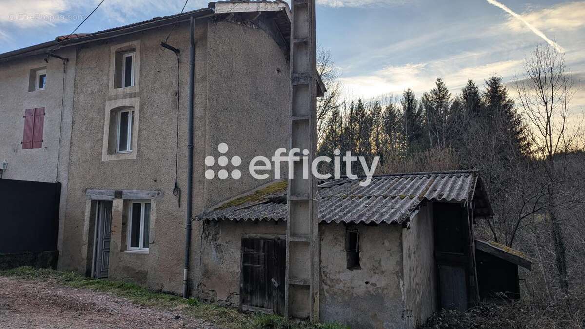 Maison à SAINT-REMY-SUR-DUROLLE