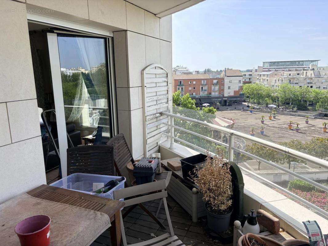 Appartement à MONTIGNY-LE-BRETONNEUX