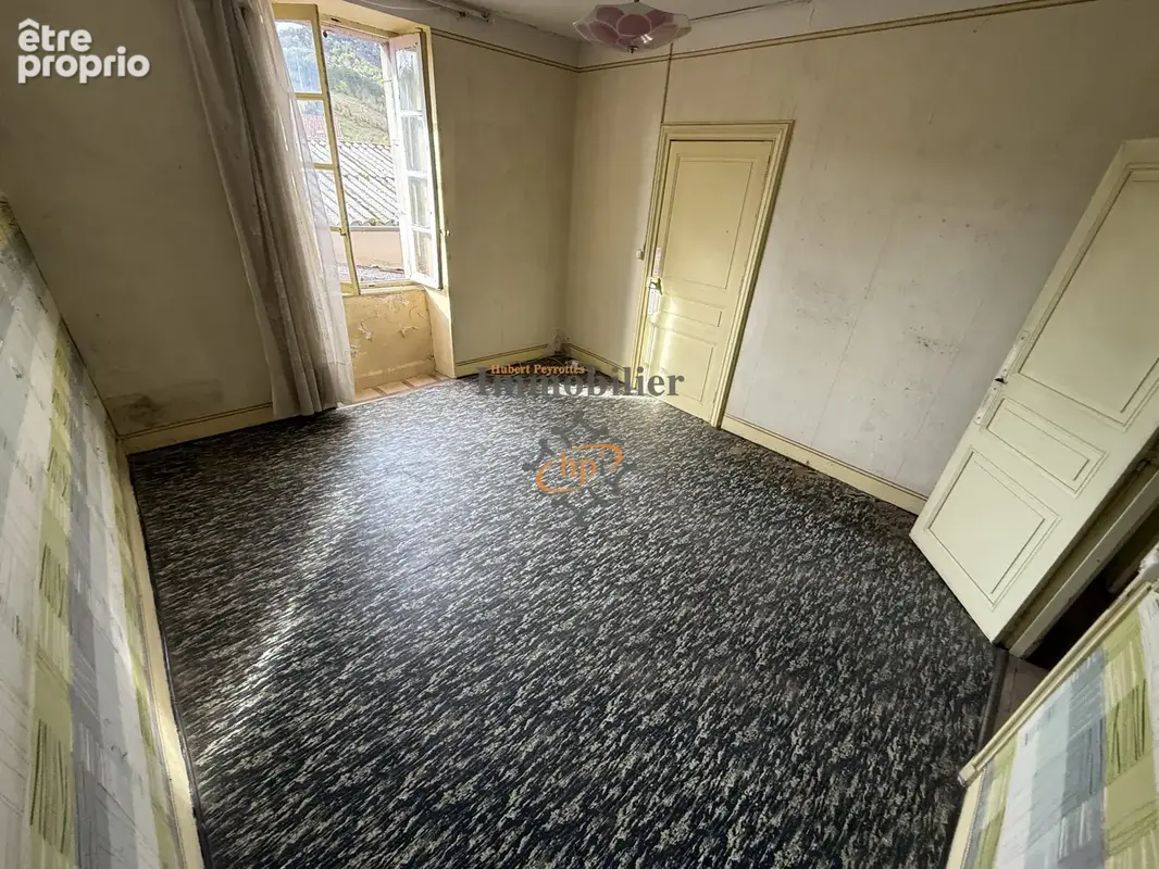 Vente appartements avec local commercial et garage Tournemire - photo 15