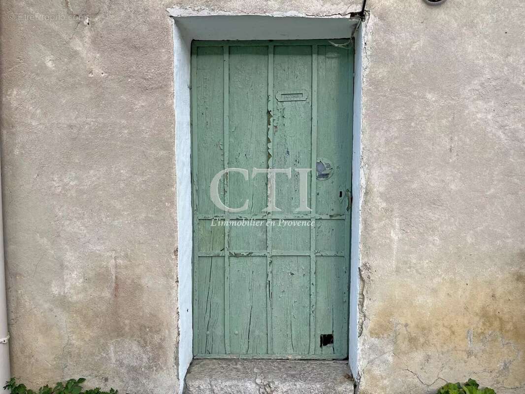 Maison à MONTBRUN-LES-BAINS