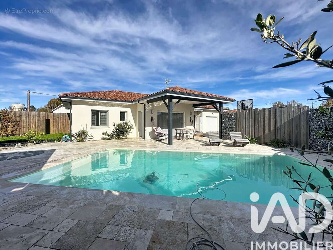 Photo 3 - Maison à POMAREZ