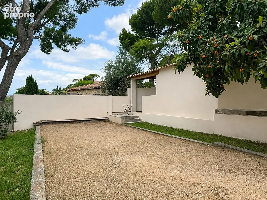 Maison T4 200m² sur 3300m² de terrain avec piscine, garages, cave, dépendances à ALLAUCH 13190 - photo 14