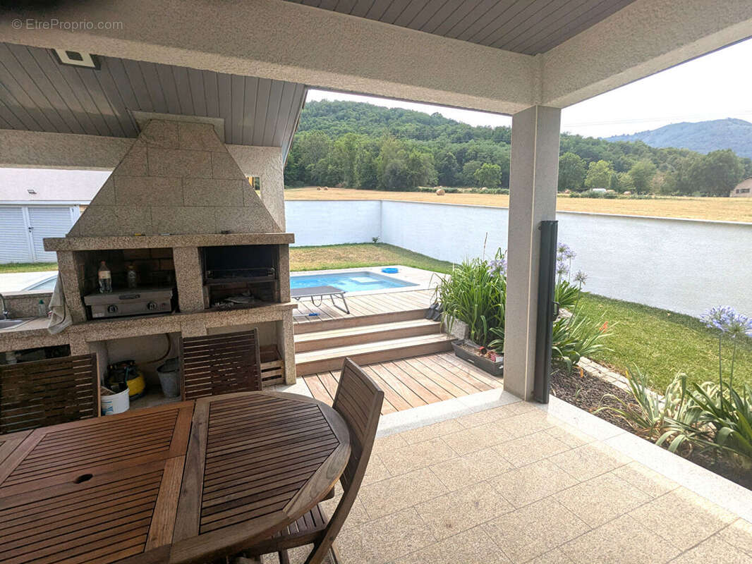 Maison familiale confortable sans travaux avec jardin et piscine à Foix -  116 m2 - photo 4