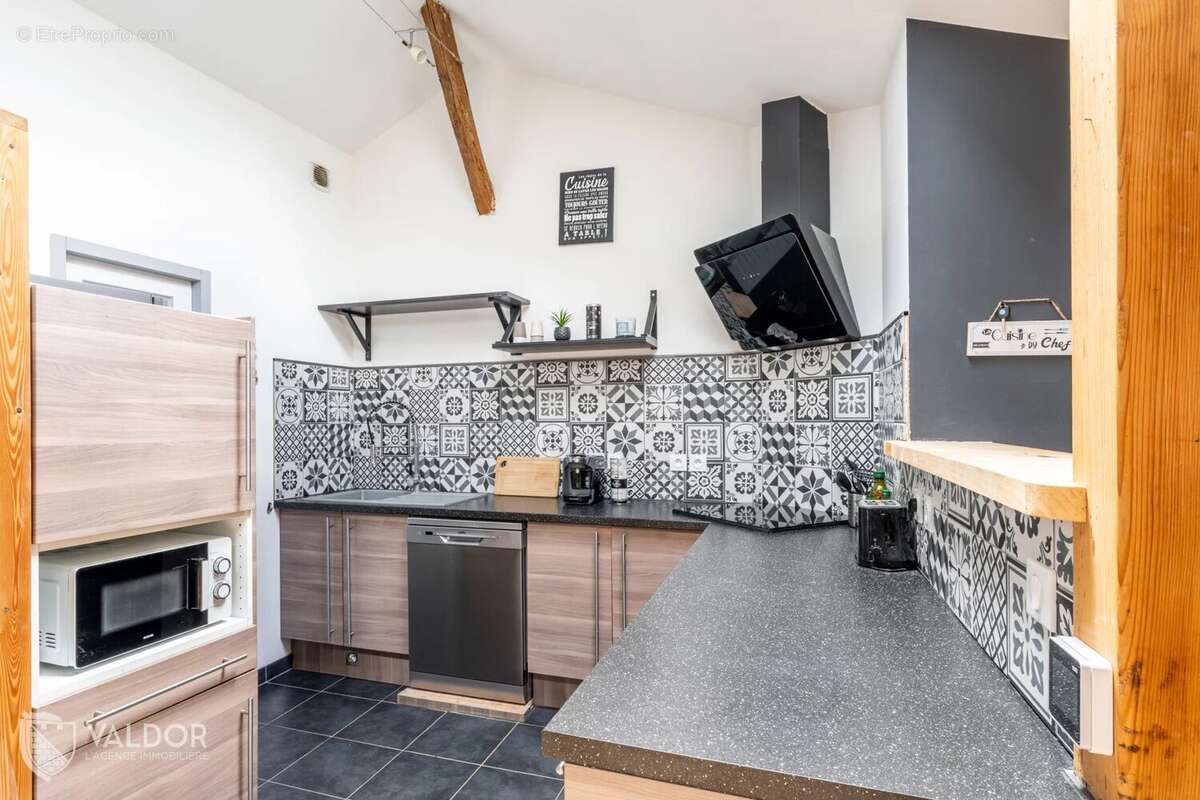 Appartement à VAUX-EN-BEAUJOLAIS