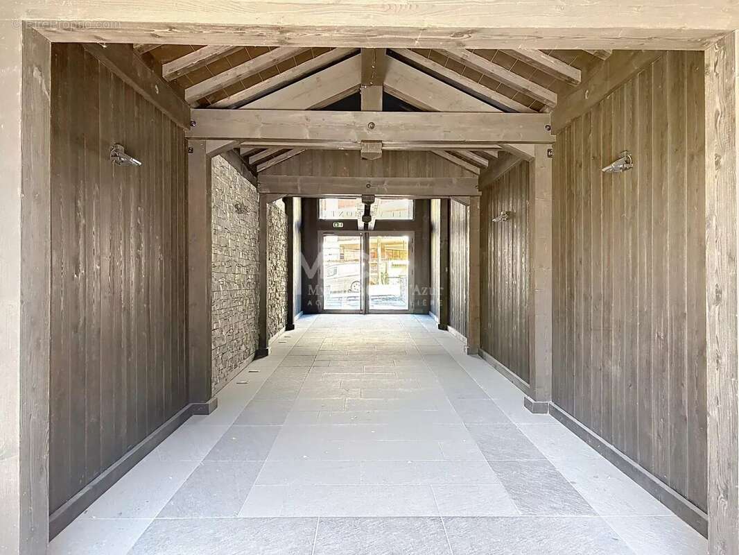 Appartement à SAINT-ETIENNE-DE-TINEE