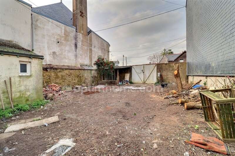 Terrain à NANTES