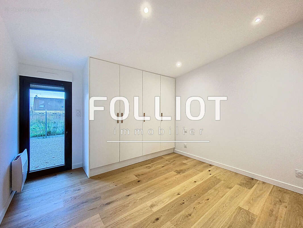 Maison à SAINT-PAIR-SUR-MER