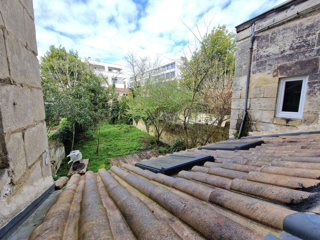 Bordeaux st seurin - t2 avec vue jardin - photo 3