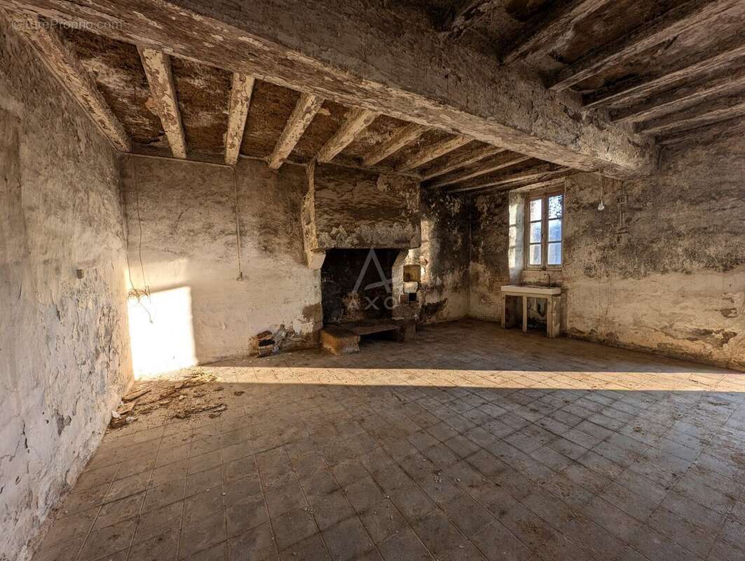 Maison à BOUSSAY