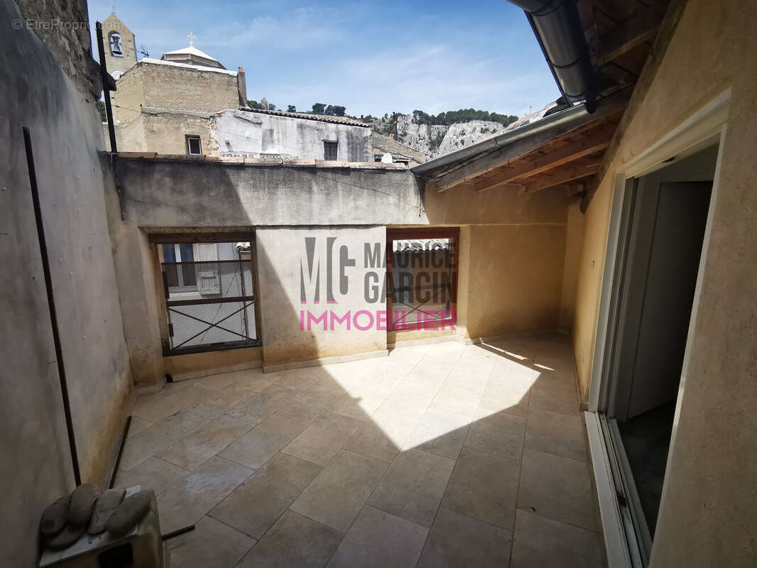 A vendre, à acheter, immeuble 84300 Cavaillon - Appartement à CAVAILLON
