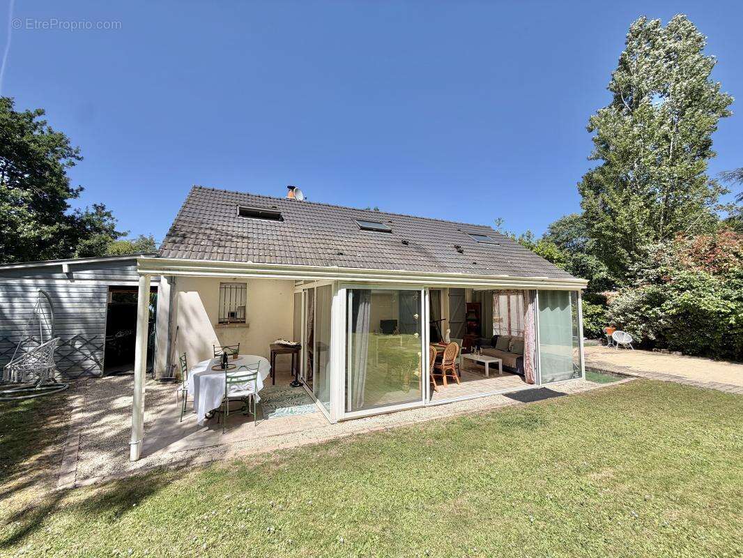 Maison à LA GUERCHE-SUR-L'AUBOIS
