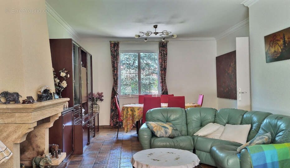 Maison à SAINT-ARNOULT-EN-YVELINES