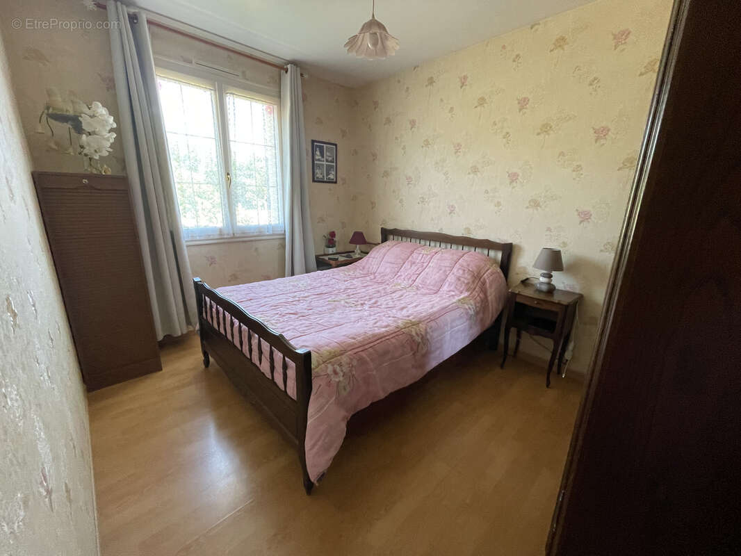 Maison à SAINT-JEAN-DE-LA-MOTTE