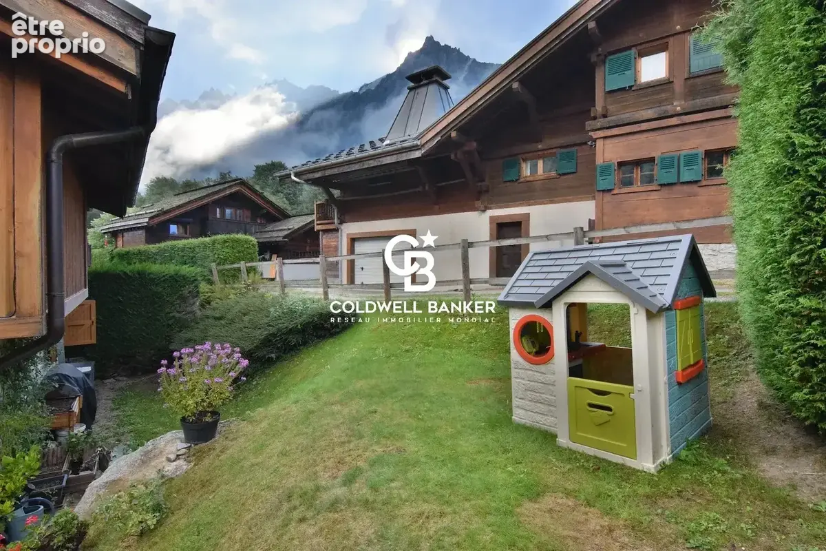 Appartement T3, 2 chambres avec terrasse et jardin privatif - Chamonix secteur Les Bossons - photo 11