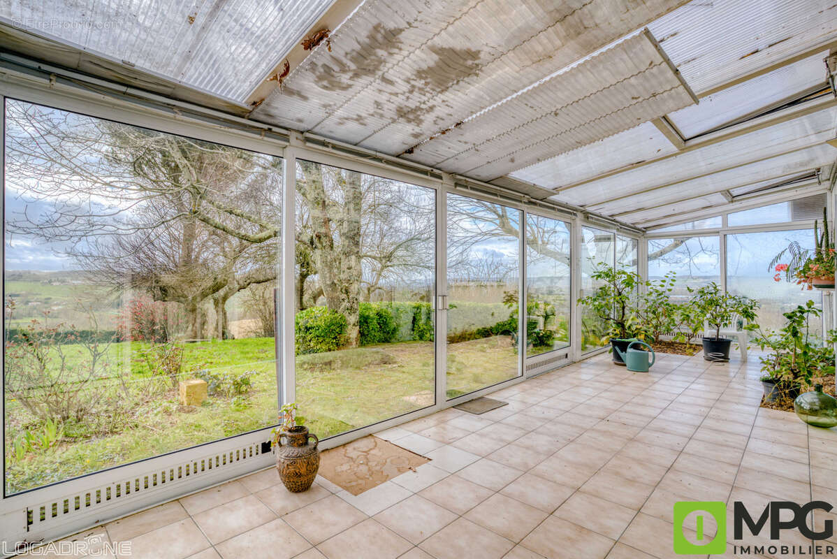 Maison à SAINTE-LIVRADE-SUR-LOT