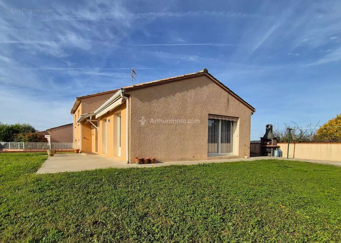 Maison à SAINT-JUERY