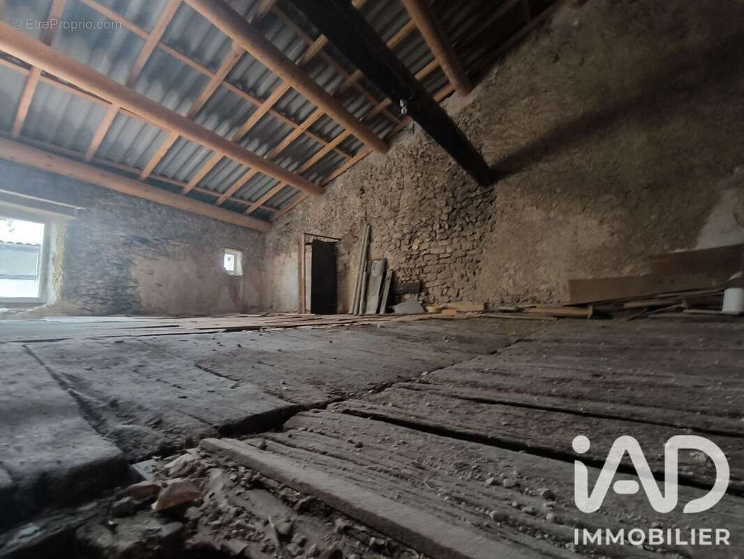 Commerce 43 m² à Revest-Du-Bion  - photo 8