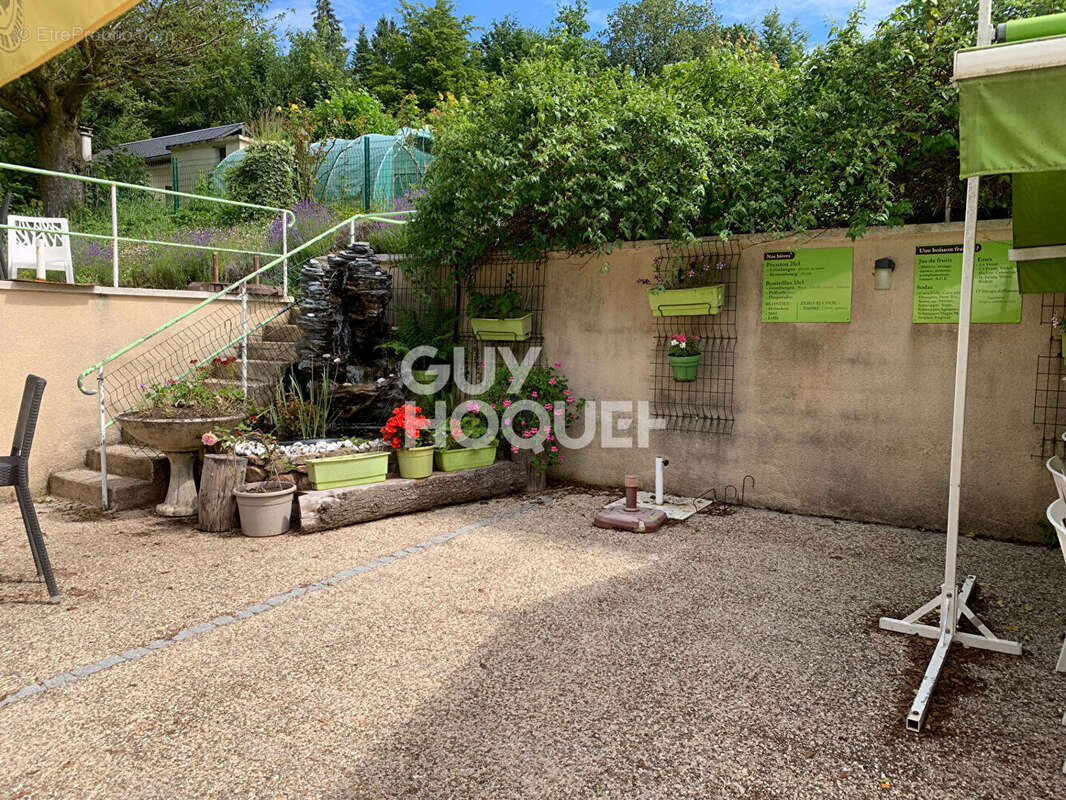 Commerce à MONTSAUCHE-LES-SETTONS