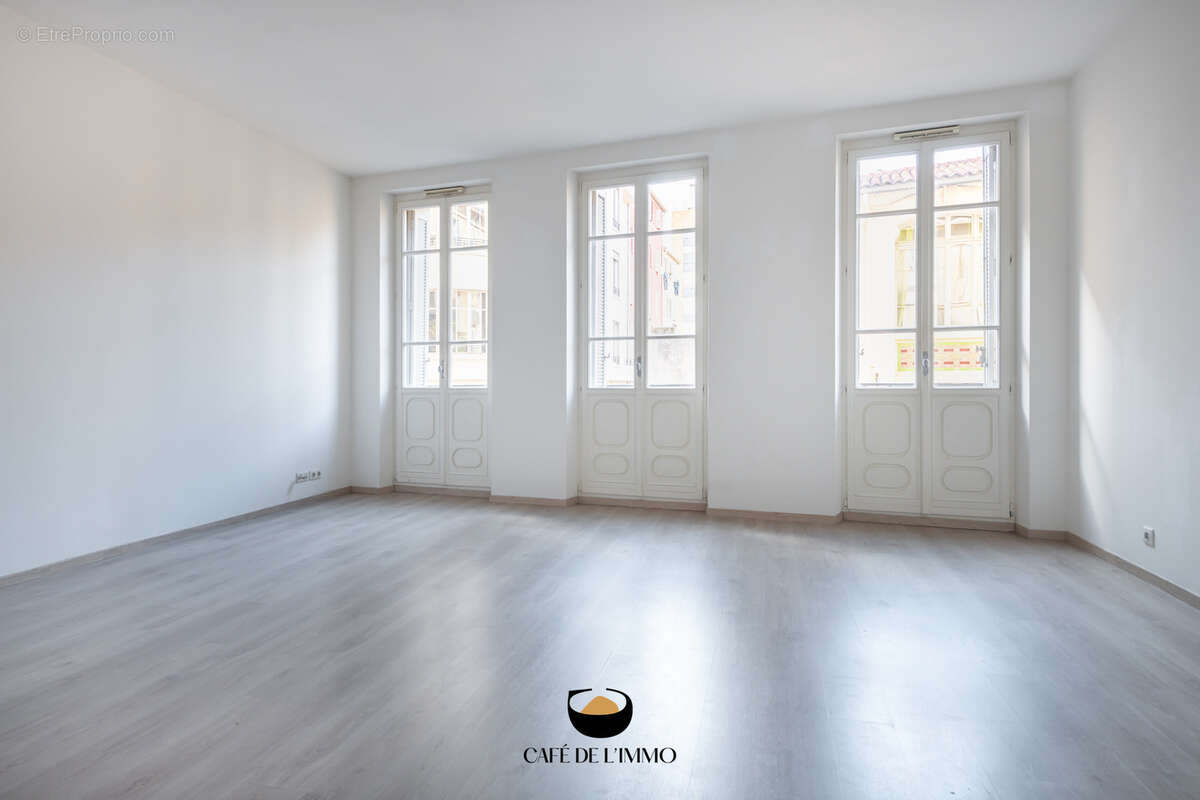 Appartement à MARSEILLE-2E