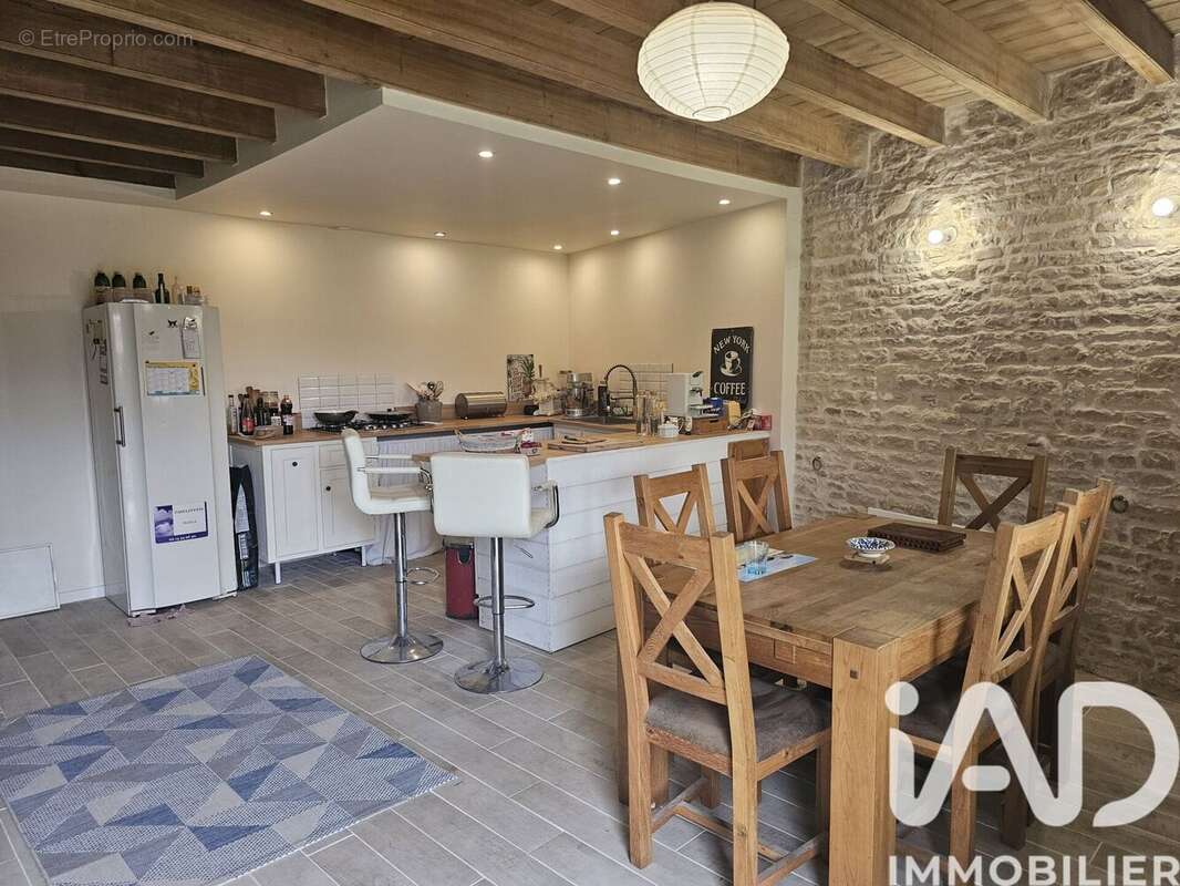 Maison 163 m² à Mauze-Sur-Le-Mignon  - photo 5