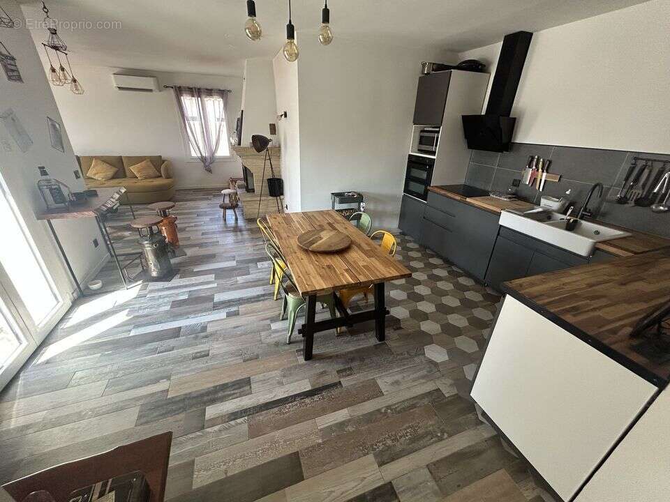 Maison 129 m² à Marseille-13e  - photo 4