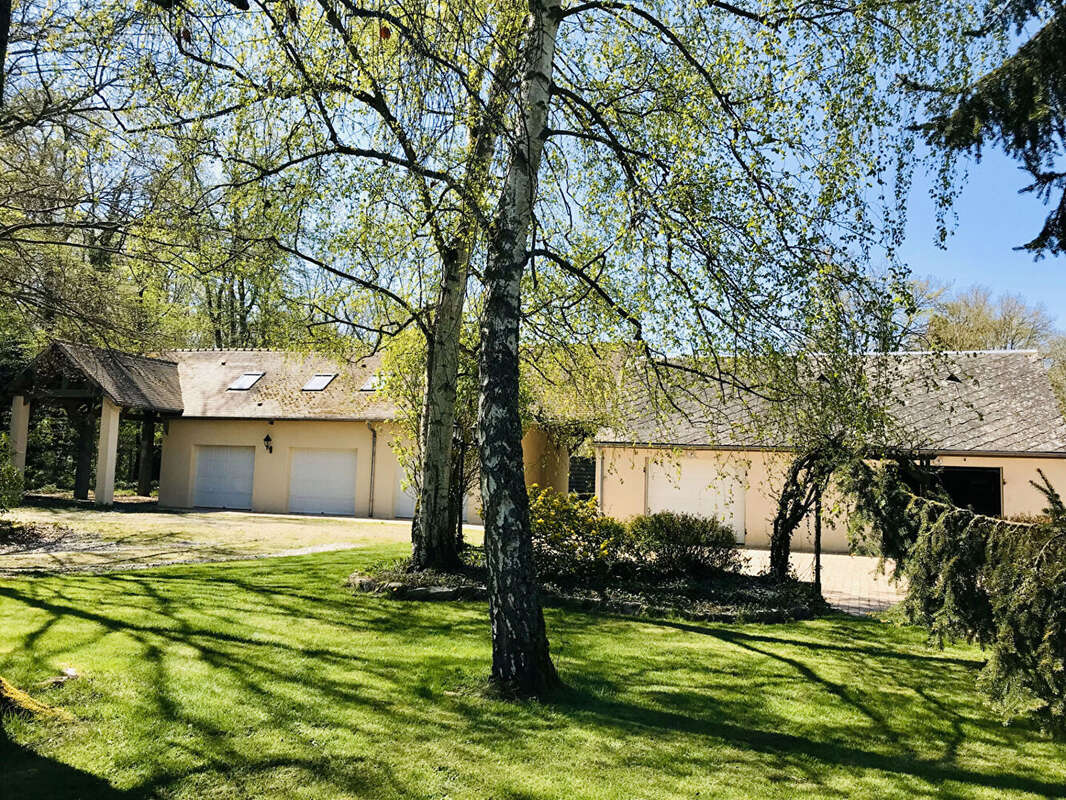 Maison à DAMPIERRE-SUR-AVRE