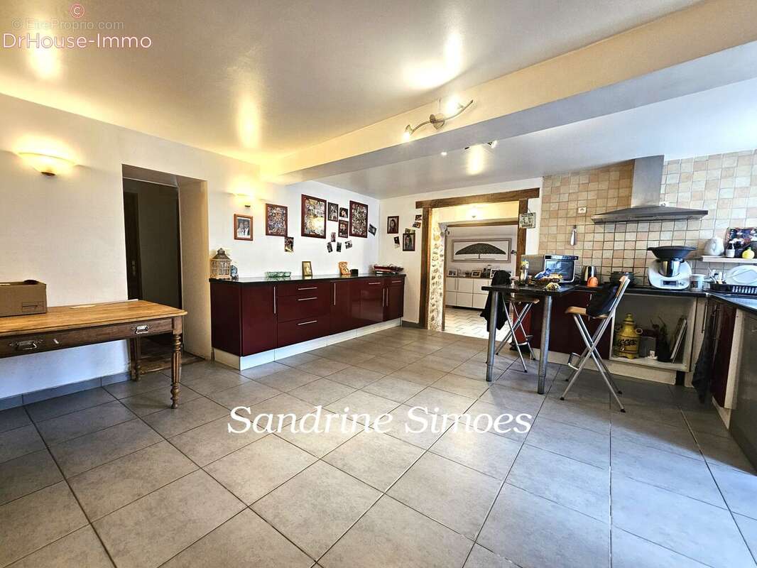 Maison 145 m² à La Trimouille  - photo 19