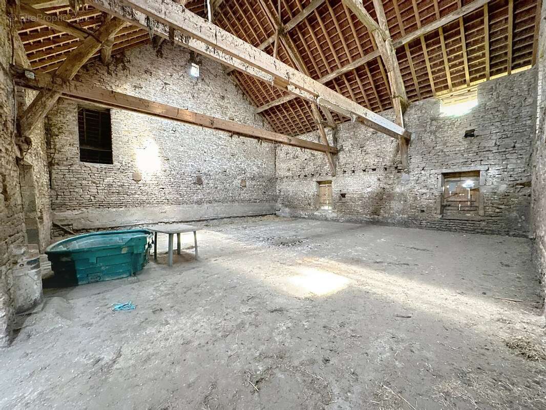 Maison à VILLARS-ET-VILLENOTTE