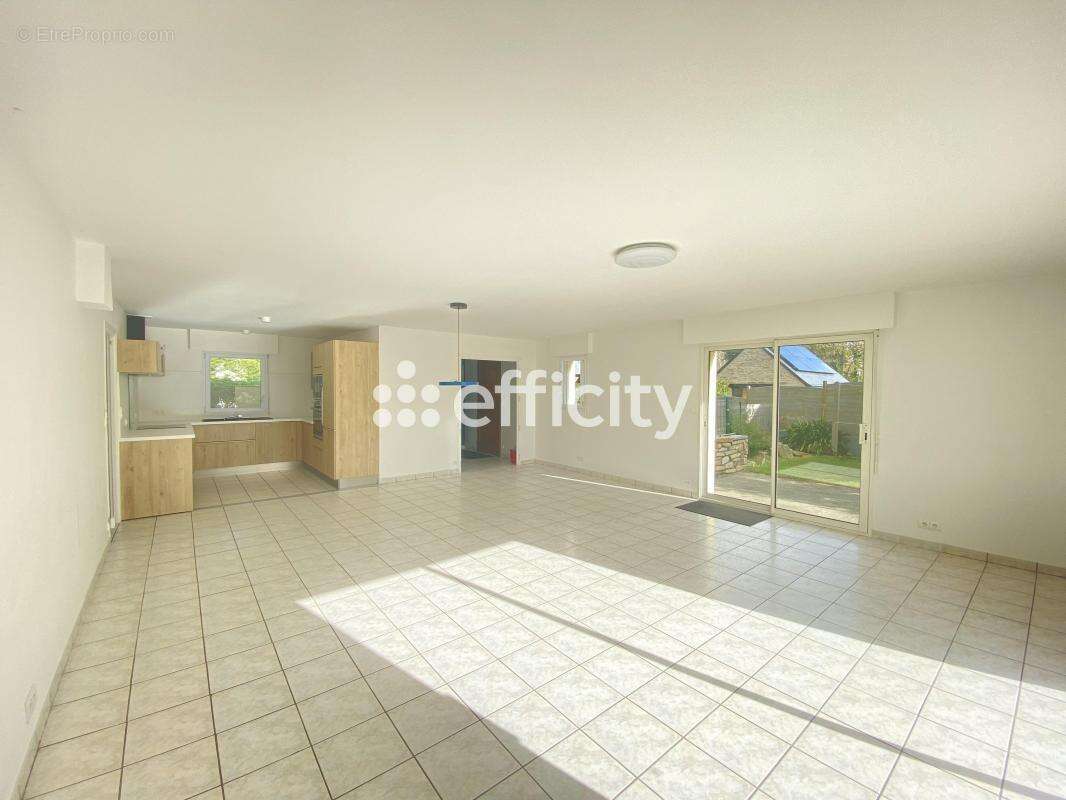 Maison à SAINT-ARMEL