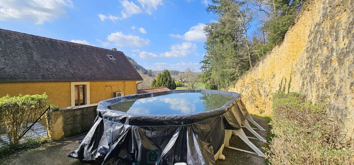 Maison à CARSAC-AILLAC