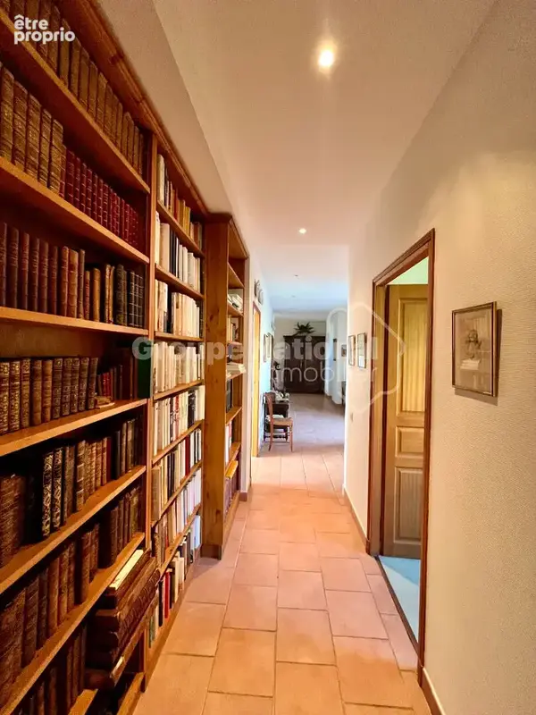 Maison avec vue, Villeneuve-Les-Avignon 7 pièce(s) 268.99 m2  sur terrain de1369 m2 avec piscine et double garage - photo 14