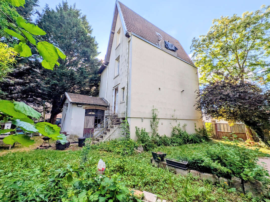 Maison à JARVILLE-LA-MALGRANGE