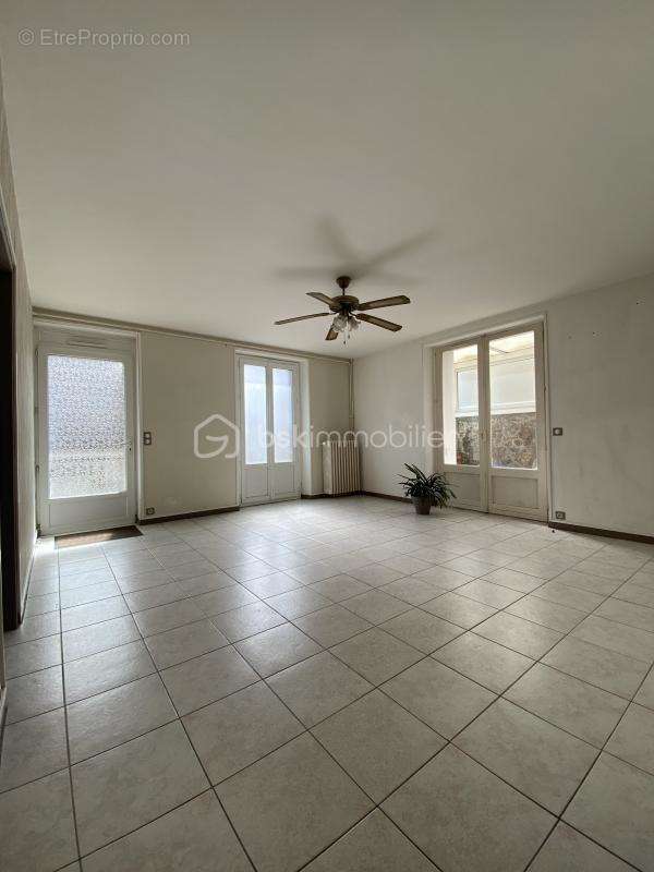 Appartement à SAINT-CHERON