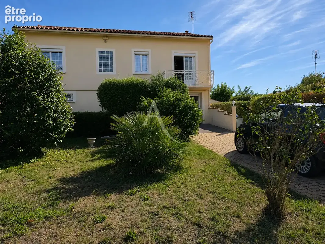 Maison familiale avec dépendance indépendante et grand terrain - photo 18