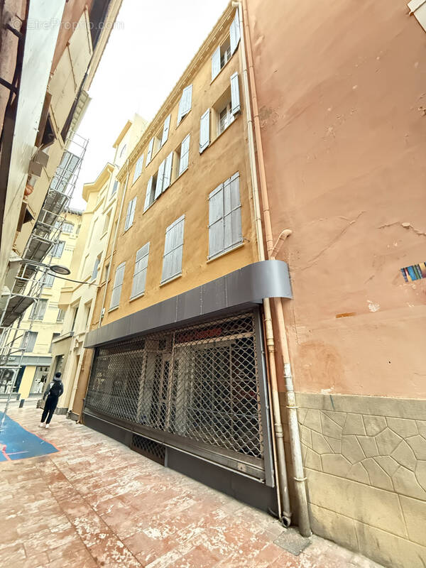 Commerce à PERPIGNAN