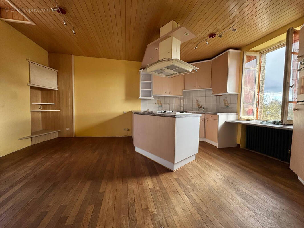 Appartement à ELLIANT