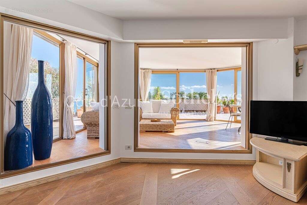 Appartement à CAP-D'AIL