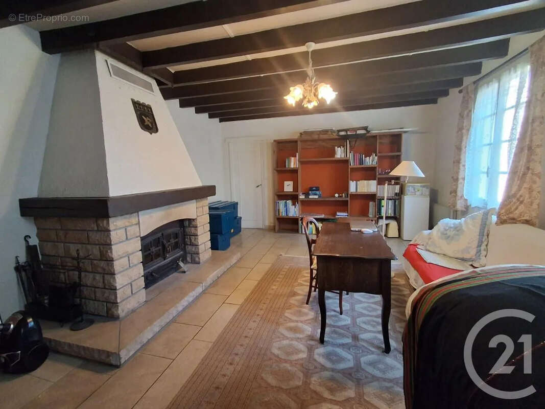 Maison à SOUGERES-EN-PUISAYE