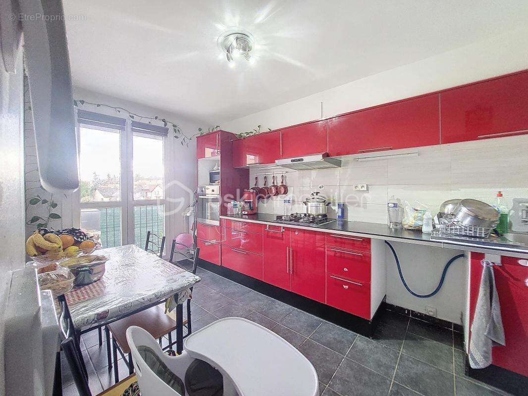 Appartement à CHENOVE