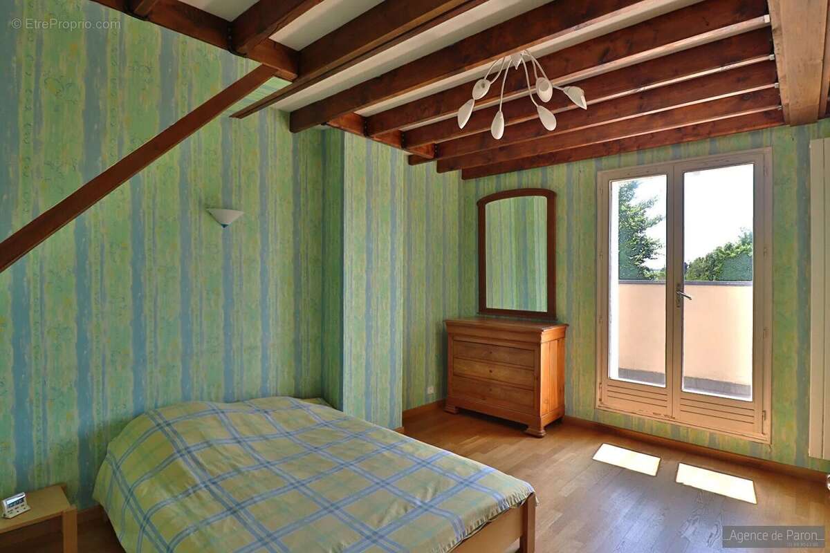 Maison à VERRIERES-LE-BUISSON