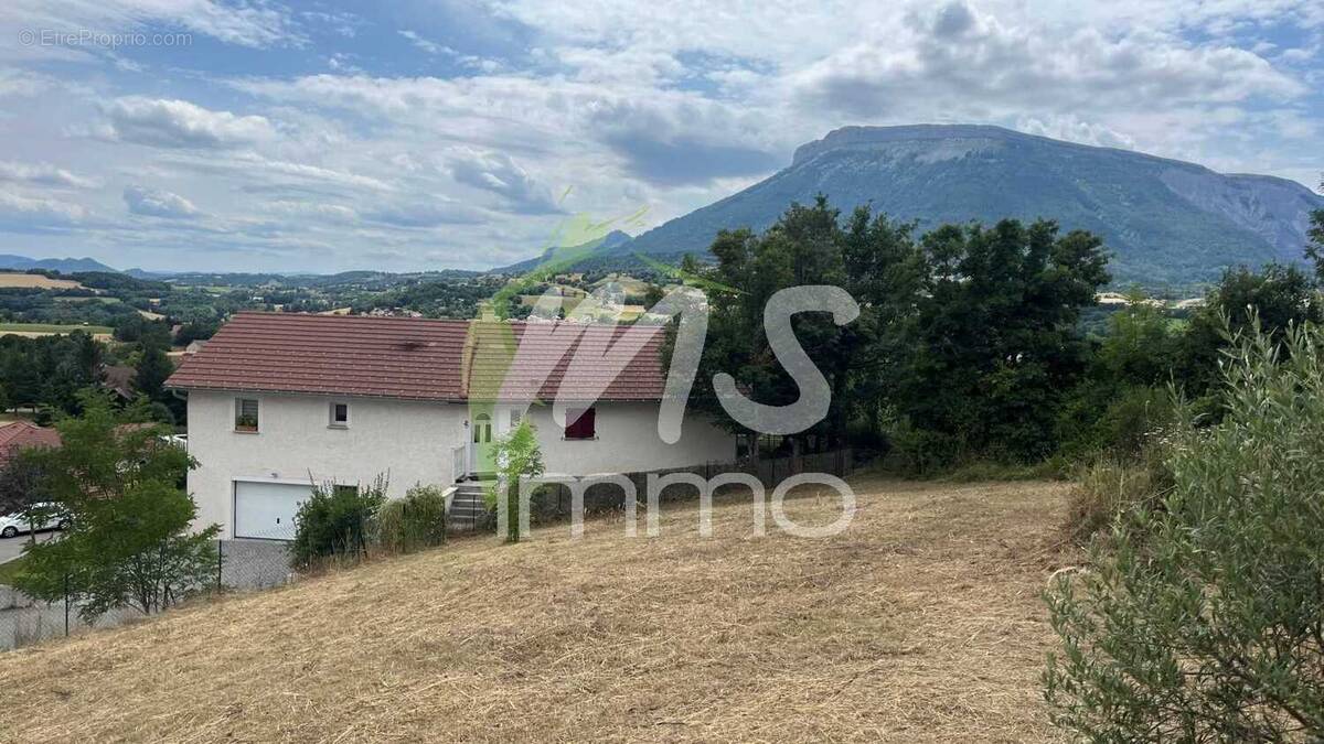 Terrain à LA FREISSINOUSE