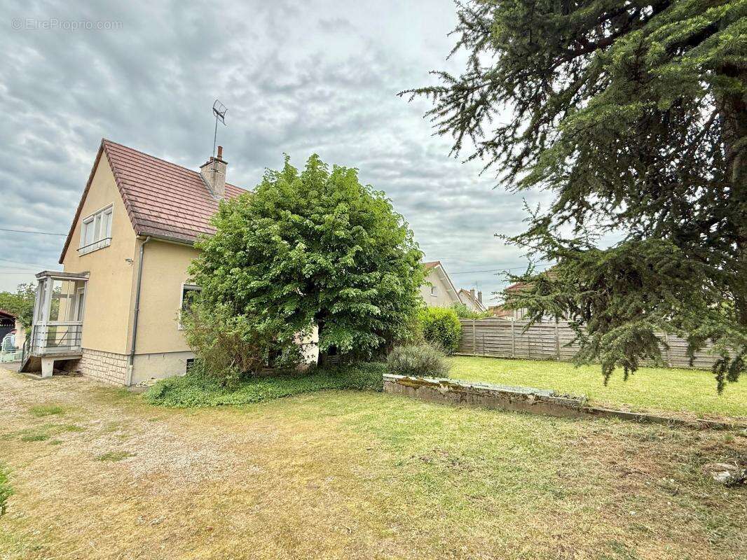 Maison à CHENOVE