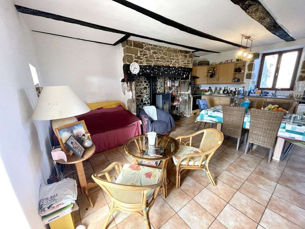 Maison à LASCAUX